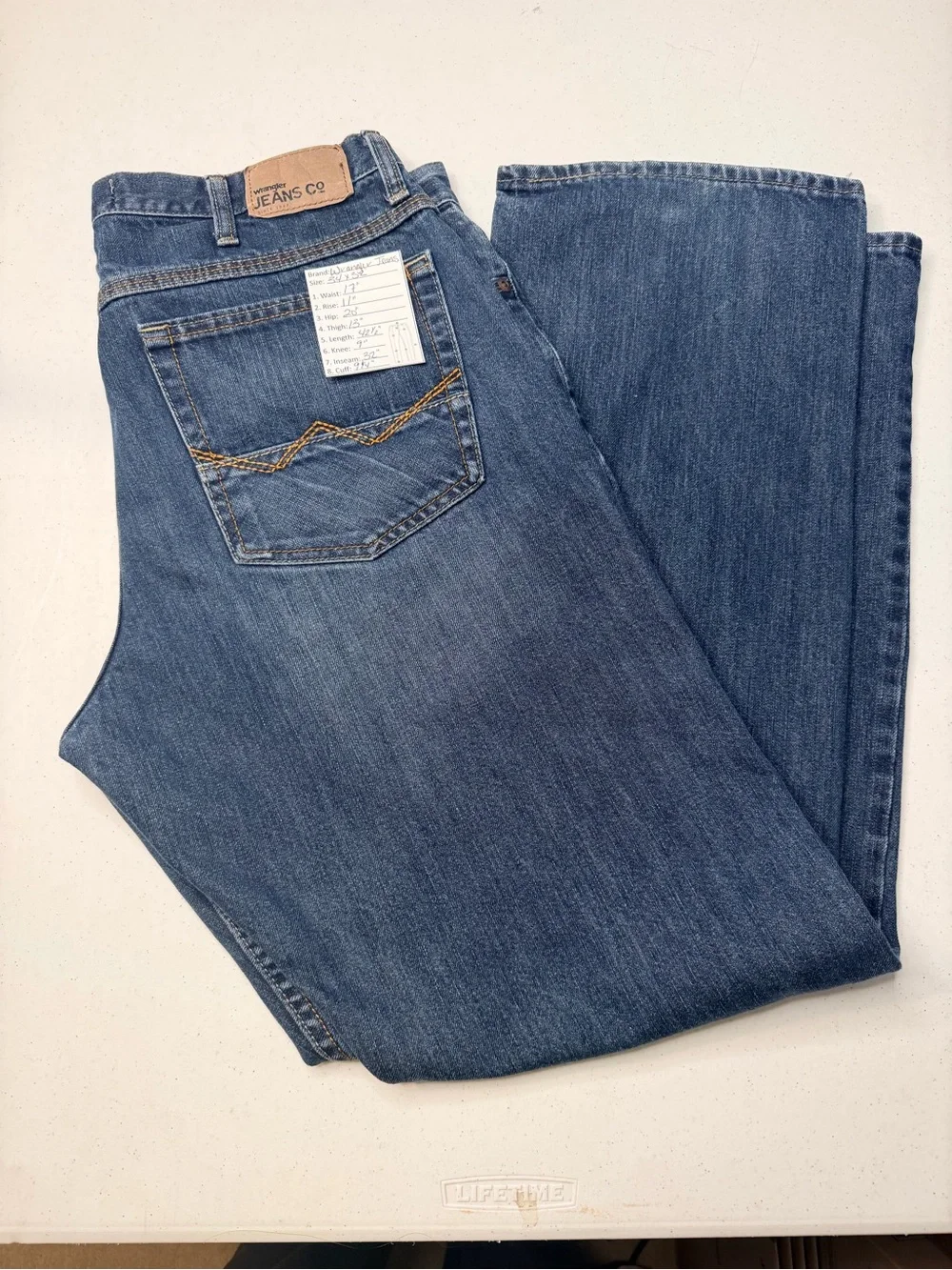Wrangler Jeans Co. Men's Relaxed Bootcut Jeans Medium Wash Size 34x32